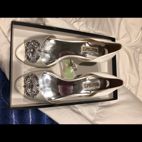 Badgley Mischka Bridal Shoes Ivory - Picture 1 of 8